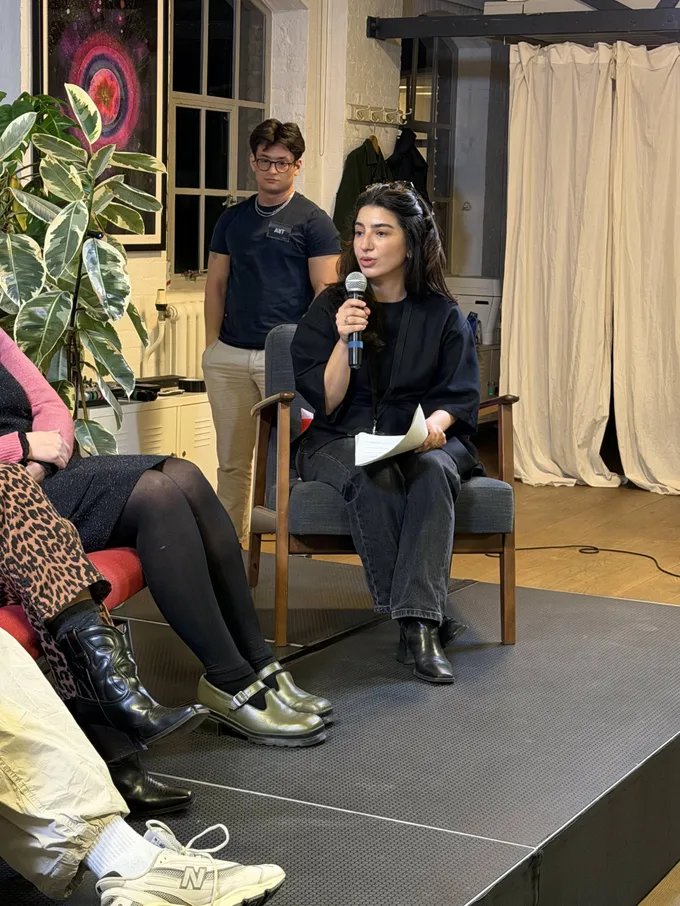 ArtRabbit tweet media