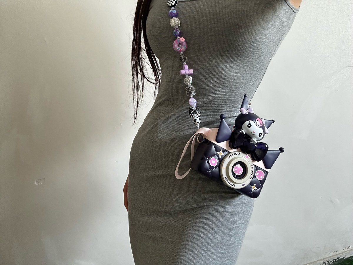 北京字母墙 tweet media