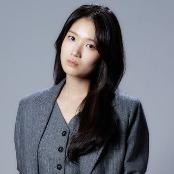 KDramaHandle's tweet image. #KimHyeYoon reflected on her rising popularity following the drama #LovelyRunner:

“While traveling overseas, meeting so many fans made me realize how loved I am. I’m truly grateful, and I want to repay that love through my acting.”