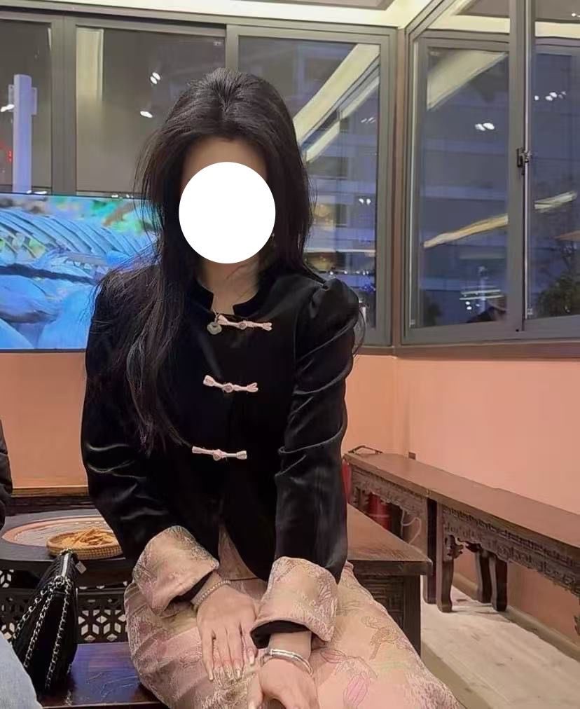 广州字母墙 tweet media