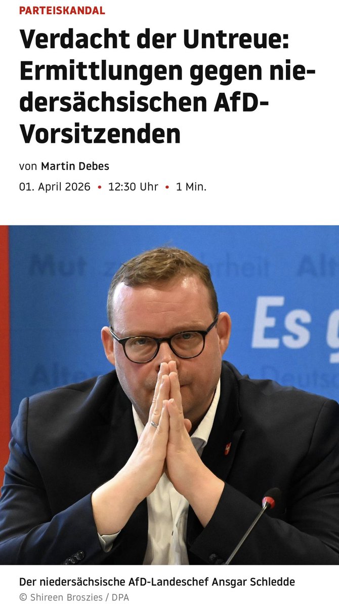 djcooky78's tweet photo. +++EIL+++ Mehrere 🇩🇪 #AfD-Politiker im Fokus: Die Vorwürfe lauten Untreue und Verstoß gegen das Parteiengesetz. Ermittlungen laufen auch gegen den niedersächsischen AfD-Landeschef Ansgar Schledde.
https://t.co/coxpGbKwmF #AfDVerbot #Vetternwirtschaft #Schledde #Hannover https://t.co/ozJeNfFBzK