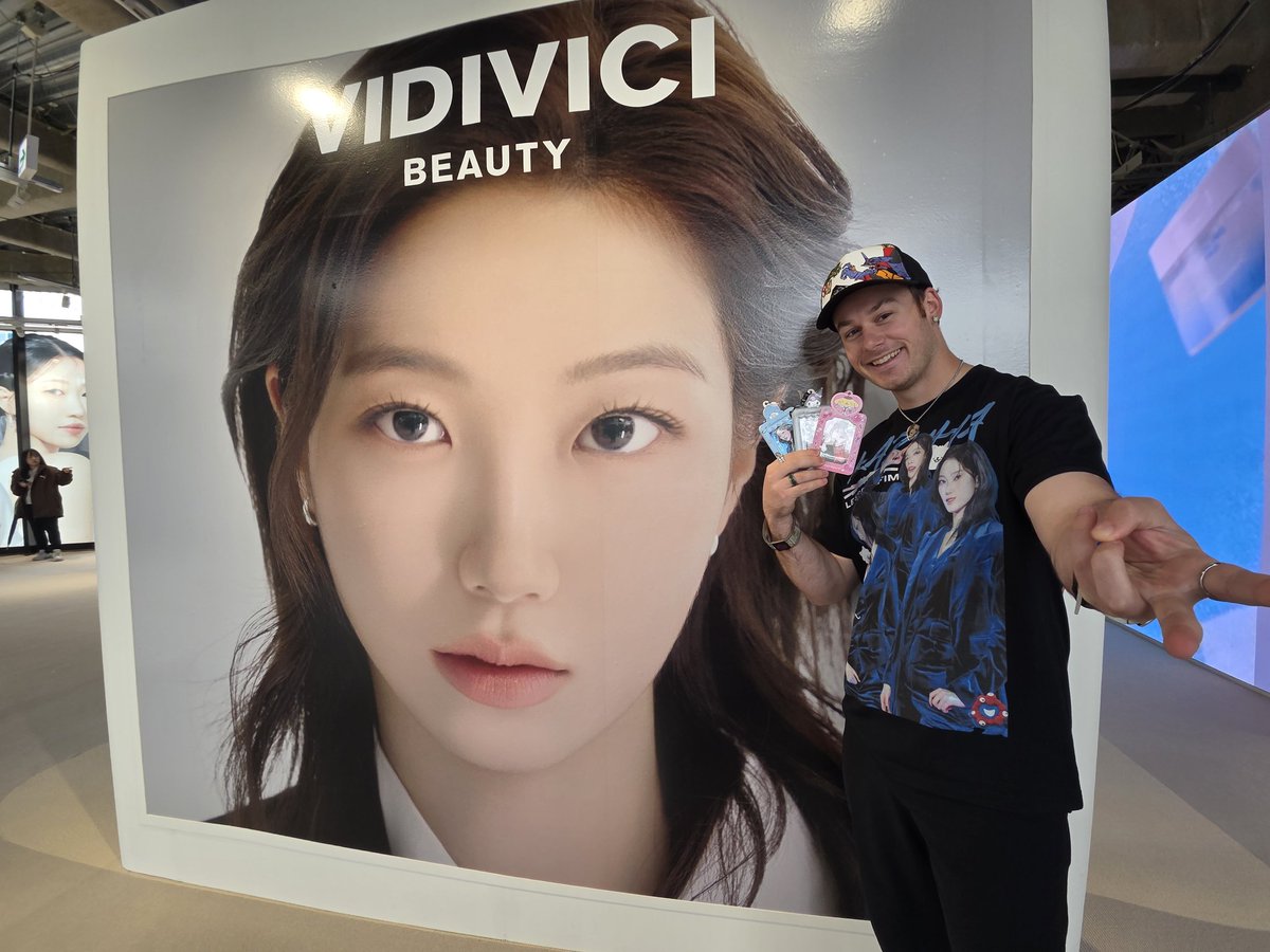 Doogs 𒉭 tweet media