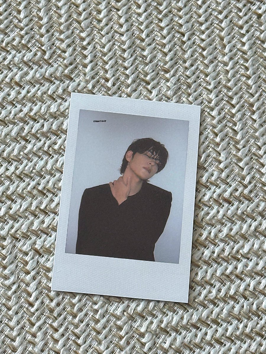 ᴇꜱꜱᴇɴᴛɪᴀʟ tweet media