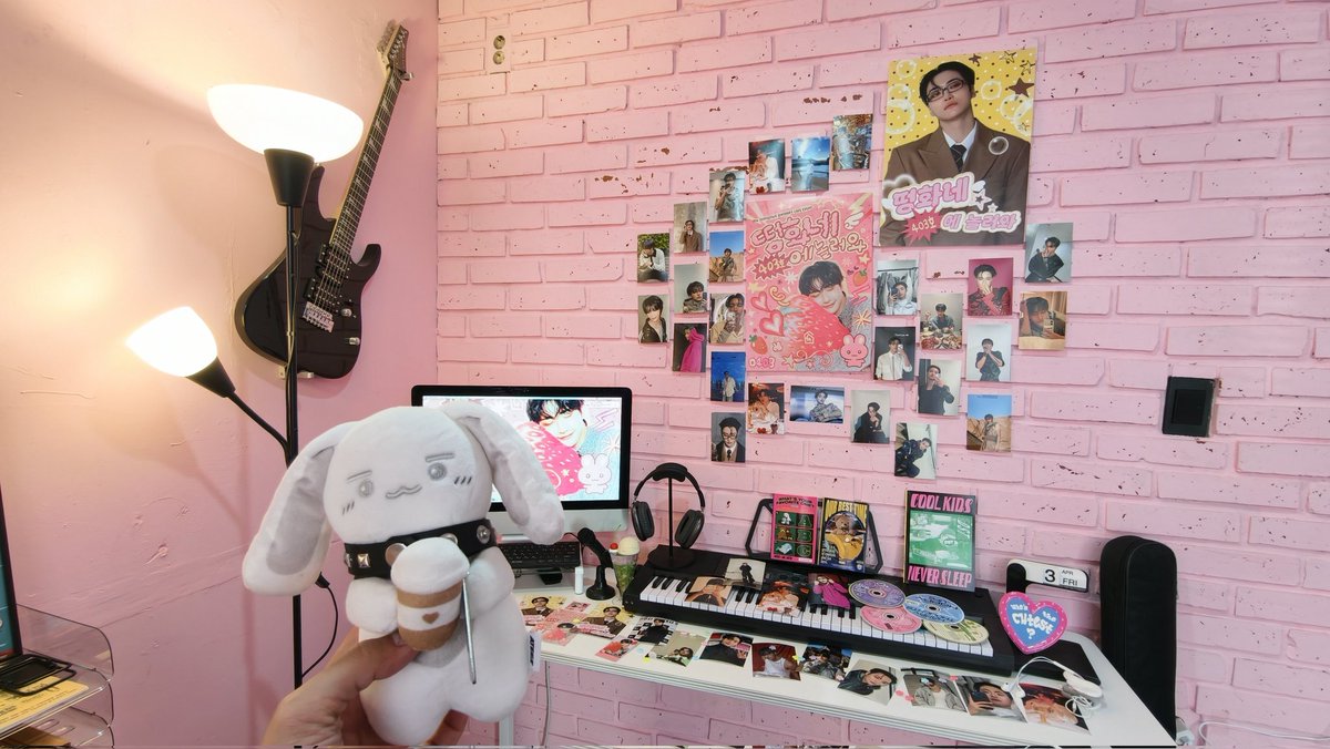 phoebeann's tweet photo. Thank you for hosting @ATEEZofficial #SeonghwaDay 🍓
#떵화네_403호에_놀러와 https://t.co/E45IlhRxVK