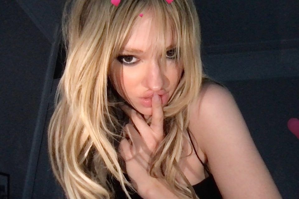 𝔇𝐞𝐞 tweet media