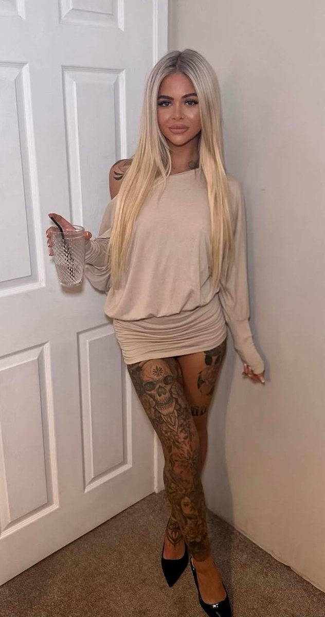 Daily Hotties tweet media