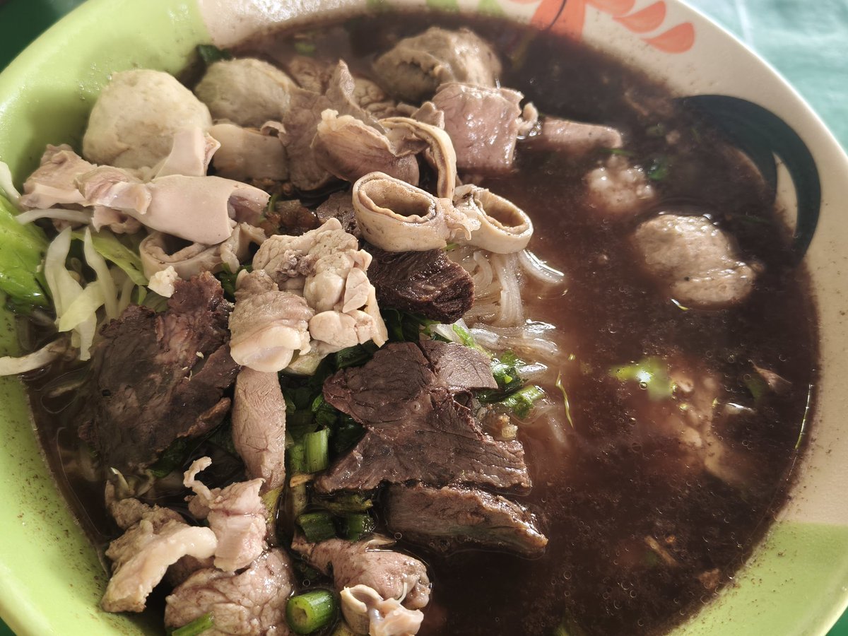 ก๋วยเตี๋ยวลำปาง 40 บาทจร้าาา