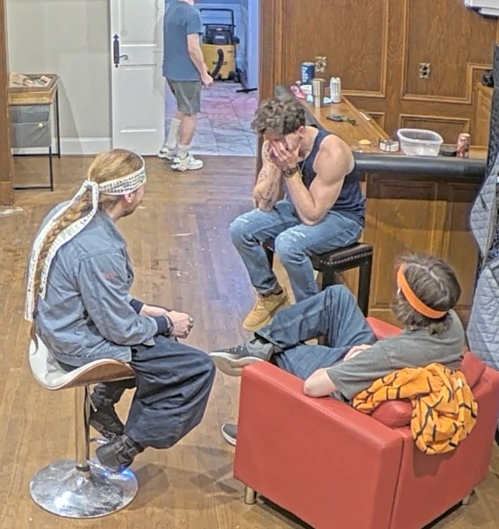 newwurldSF's tweet photo. What 24 hours of Alex B does to a mf #fishtanklive https://t.co/Ak9RYoEqkx