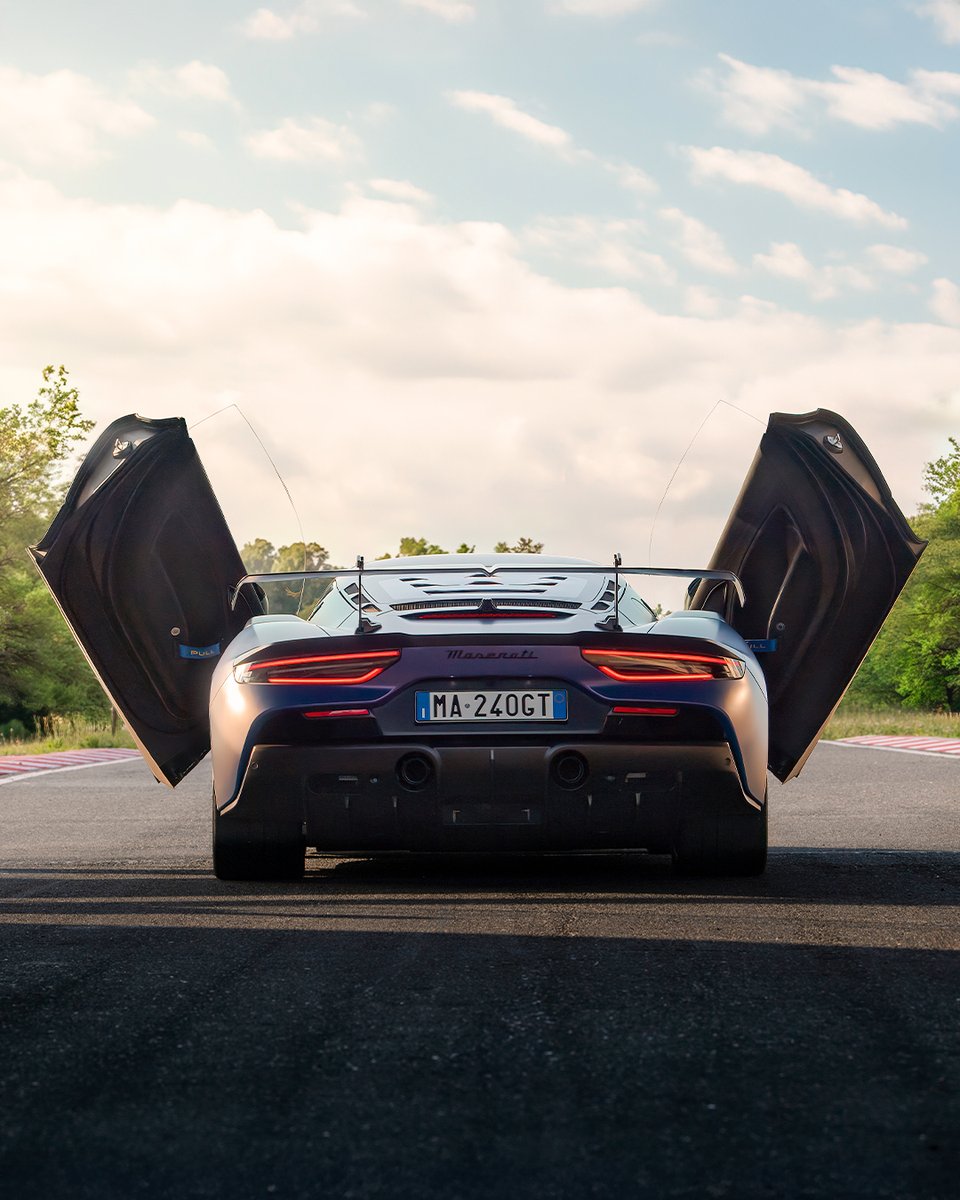 maserati_japan's tweet image. GT2 Stradale
後ろ姿に宿した、猛獣の本能

詳しくはこちら
maserati.com/jp/ja/models/g…

#Maserati #マセラティ #GT2Stradale #GT2ストラダーレ