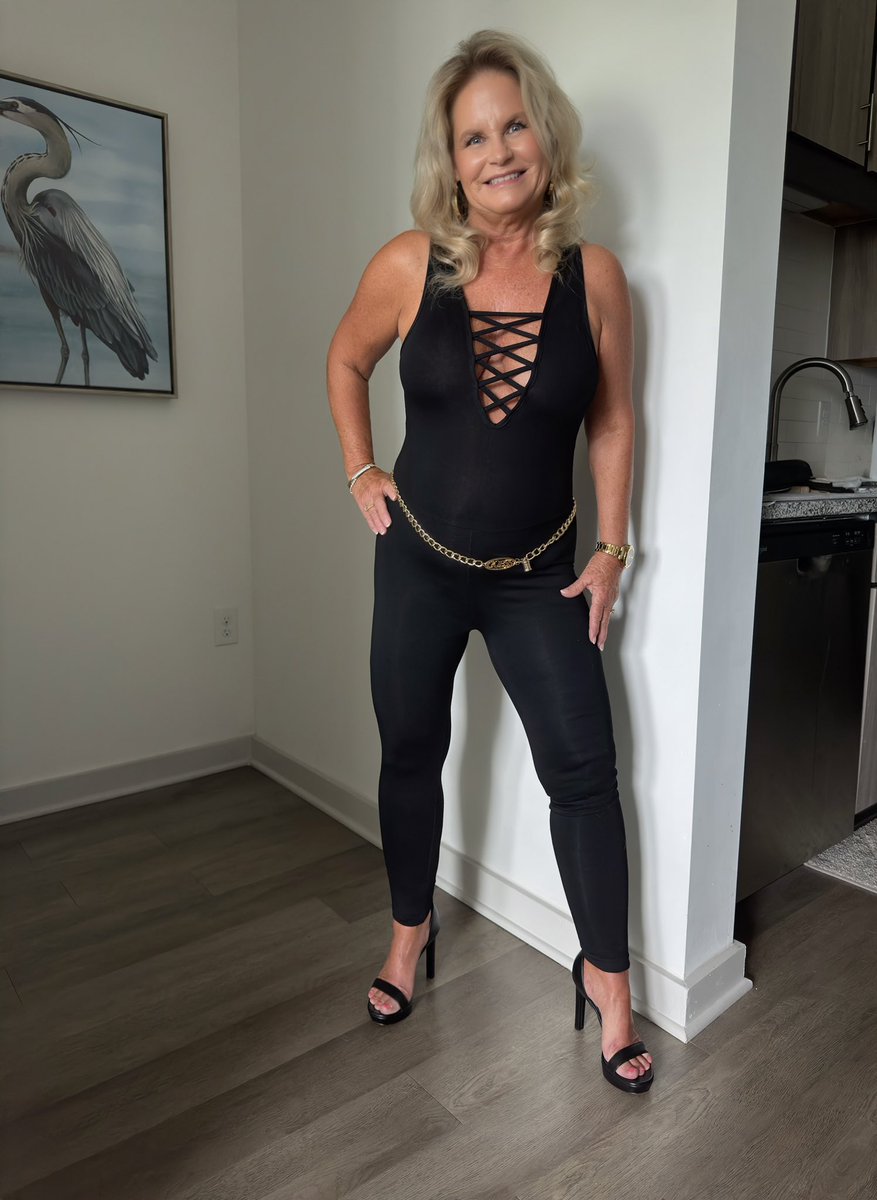 Hot Wife Candy tweet media