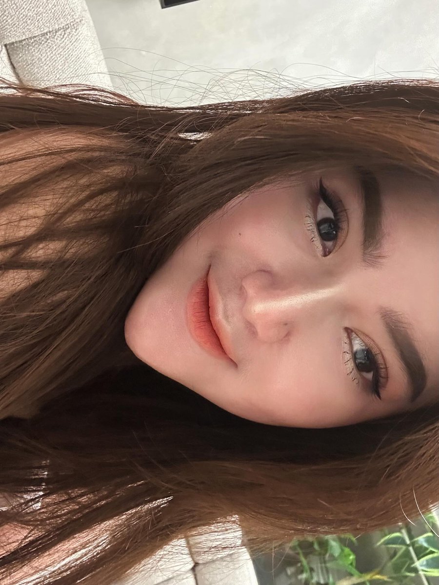 Elcyiuu's tweet photo. Kamu sibuk ga cabulin aku dong 
Hehehe https://t.co/vRwKXDBhfn