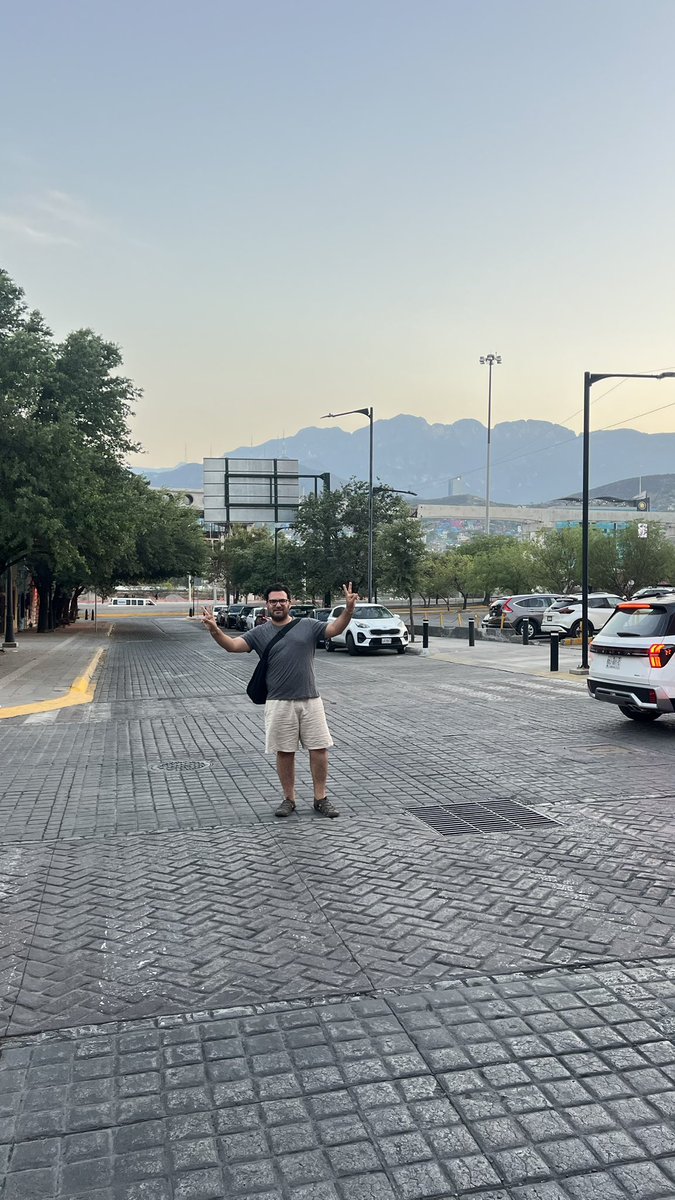 AzherRubaie's tweet photo. Estuvieron a nuestro lado de una manera que nunca olvidaremos, y esperamos que llegue el día en que podamos devolverles el gesto. ¡Somos muy parecidos, mexicanos!
#Mexico #Iraq #worldcup2026 https://t.co/dExJXrpsTE