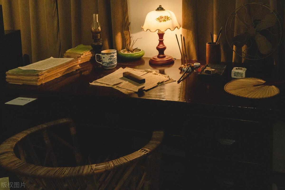 Nactzimone's tweet photo. Tired of 3 AM scrolls Try this:   10 PM: No screens   10:30 PM: Dim lights + read   7 AM: Wake + stretch  Small swaps = big sleep wins. You’ve got this! https://t.co/3XEbK1MQbZ