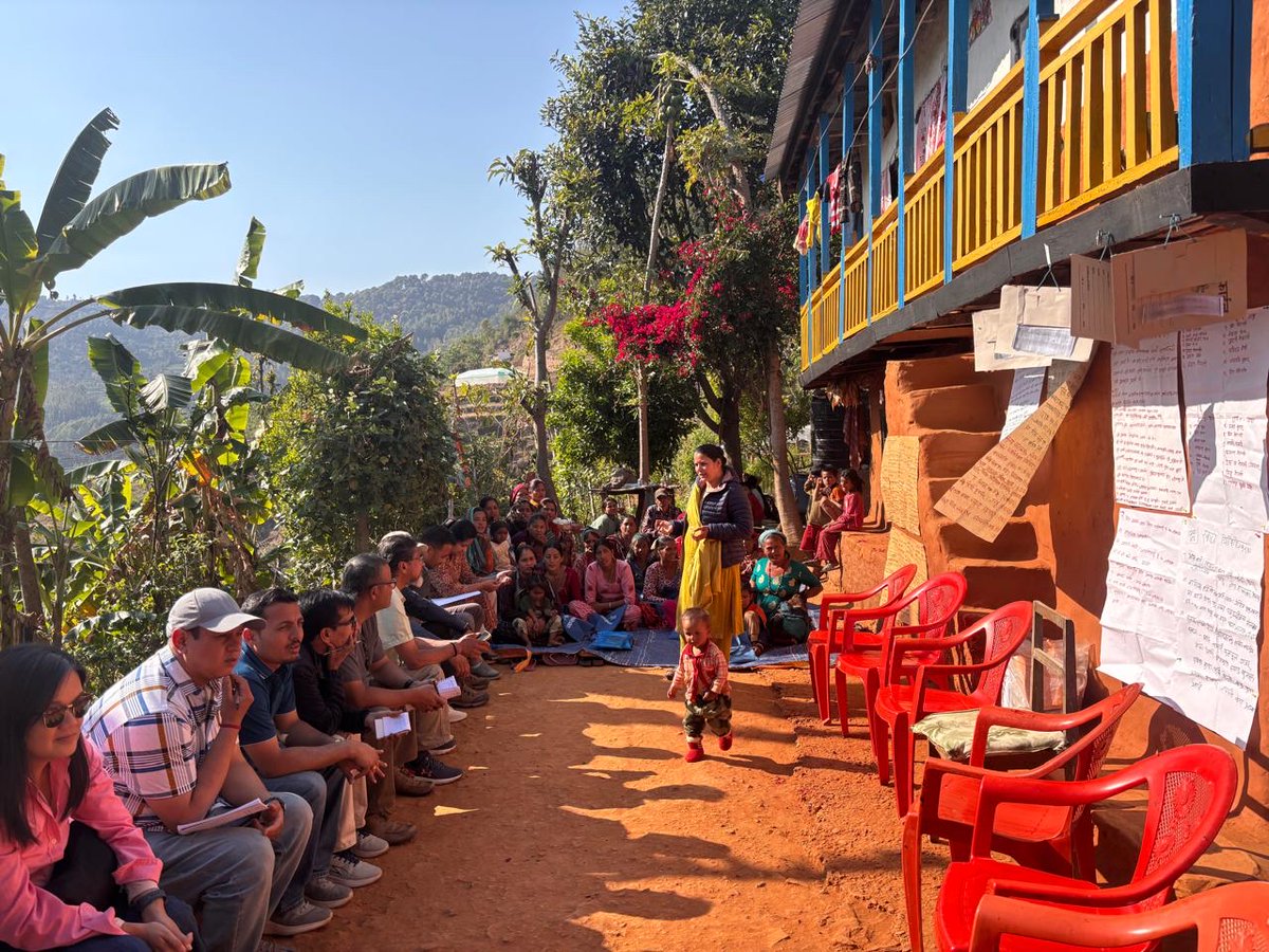 WFP_Nepal's tweet photo. Thriving women farmers=flourishing families

Through Farmer Nutrition Schools, women farmers are learning improved cultivation, cooking &amp; nutrition practices-boosting household diets &amp; resilience

Together, with, @ADB_HQ &amp; @MoALD_Nepal, @WFP_Nepal is helping transform communities https://t.co/Exl5XrREsv