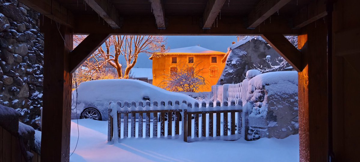 みねんか tweet media