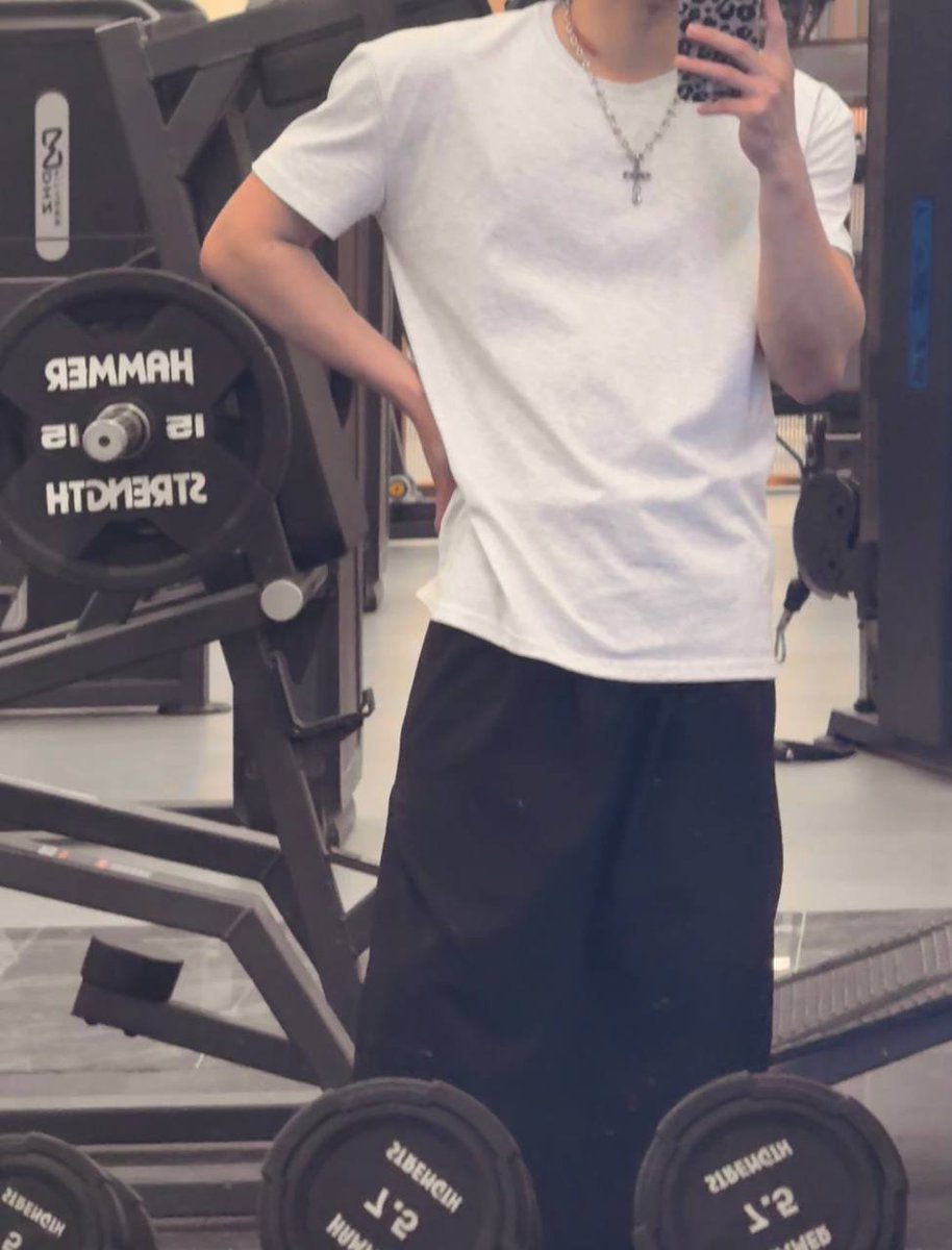 处哥交友墙 tweet media