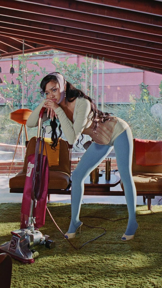 essy 💛🇬🇭 tweet media