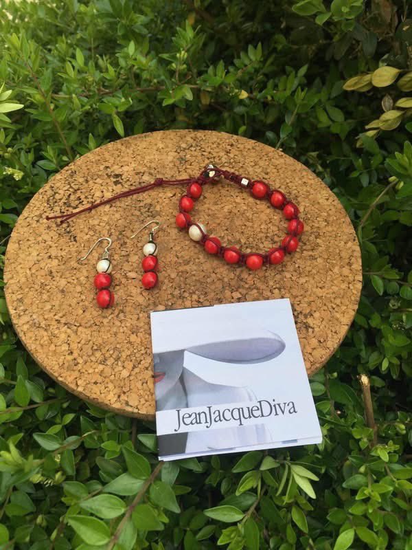 JeanJacqueDiva's tweet photo. Buondì #Felicegiornata 🌞da JeanJacqueDiva 🎩🖋vi offro un #caffe ☕️ virtuale con voi ogni mattina con il mio #calendario oggi #2aprile
 Buon #onomastico #Ginevra #Isolina #Isotta #Selena🌹🎁
 
vediQui📲 https://t.co/aNFfiAcm9g

#buongiorno #gioielli #bracciali #tamashii https://t.co/eJSuslDMhA