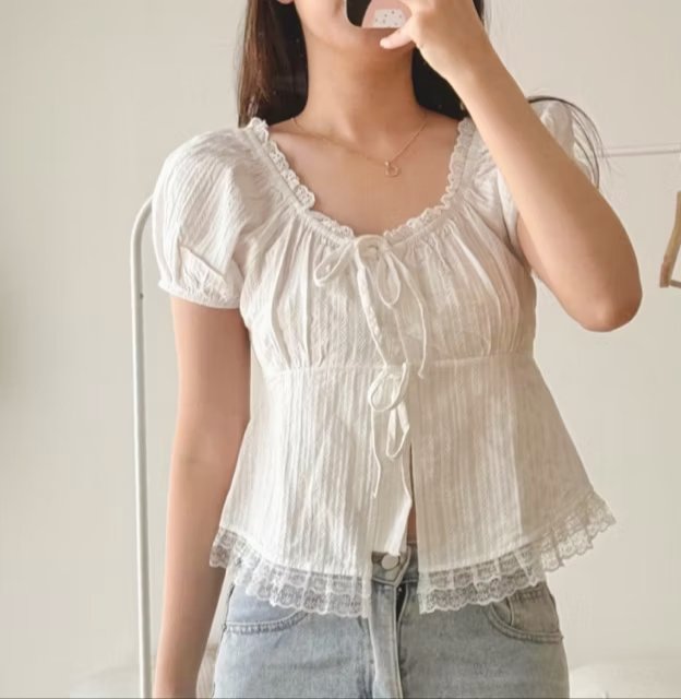 mairicanolatte's tweet photo. She’s cute, she’s classy, she’s wearing lace top 🫶🌸 https://t.co/R8gZ8D9IPC
