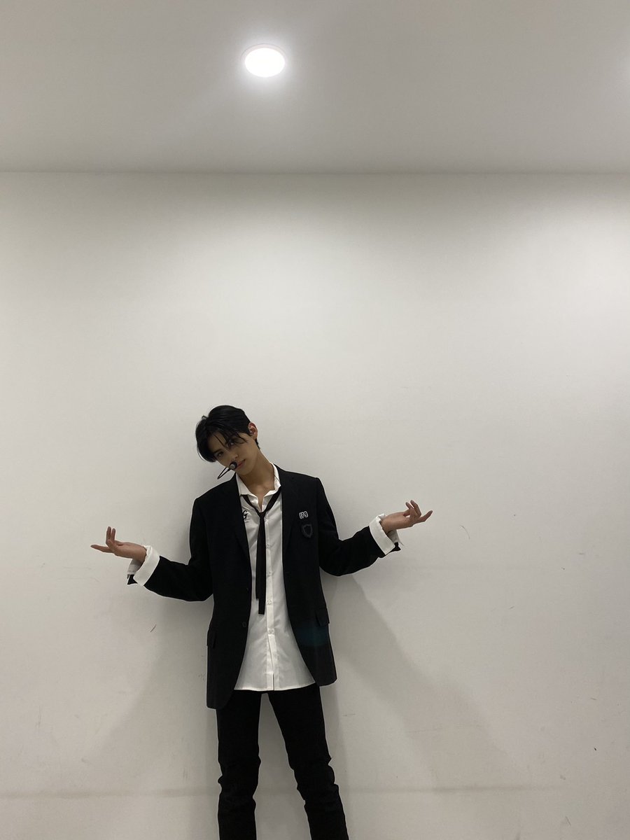 하루함께🪖 tweet media