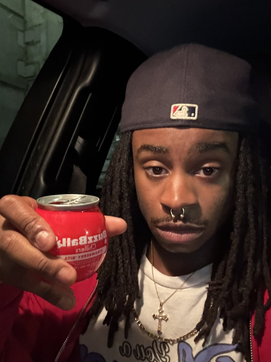 billieee 🫂 tweet media