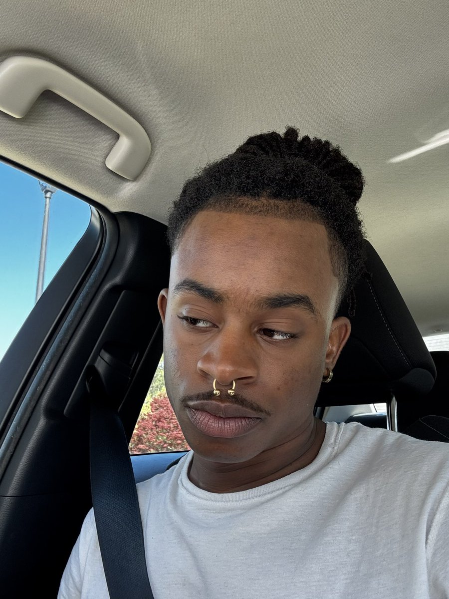 billieee 🫂 tweet media