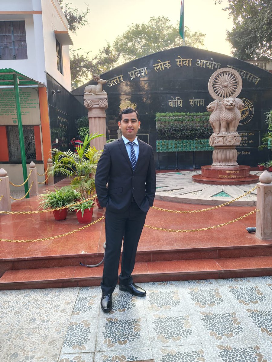 BhuDiaries's tweet photo. पीसीएस-2024 परिणाम घोषित: बीएचयू के अखिल पांडेय ने सहायक आयुक्त (वाणिज्य कर) पद पर प्राप्त की प्रथम रैंक

उन्होंने अपनी स्नातक की शिक्षा फैकल्टी ऑफ कॉमर्स, बनारस हिंदू विश्वविद्यालय (BHU) से पूर्ण की है।

#BHU #BHUdiaries #UPPCS https://t.co/Lx0oTu6Ped