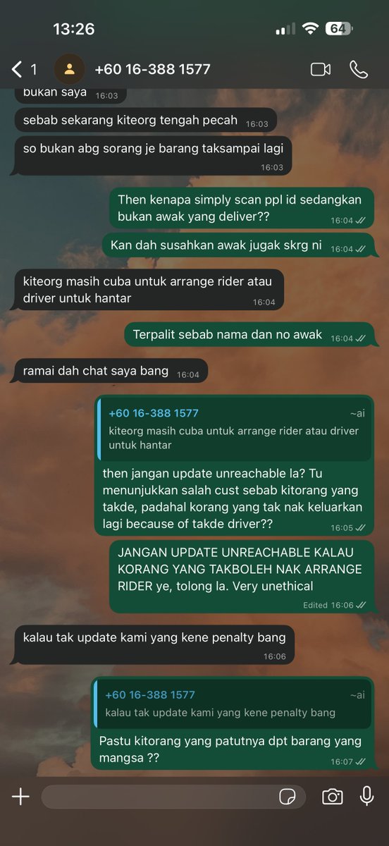kyrissu____'s tweet photo. Baru je haritu viral @JntMalaysia punya staff kat Tiktok publicly said that “Barang COD memang takkan di deliver secara sengaja” and its been 2 days parcel aku delay and look what they said to me. Apa benda ni?? @JntMalaysia wtff https://t.co/UEzHSTy1x4