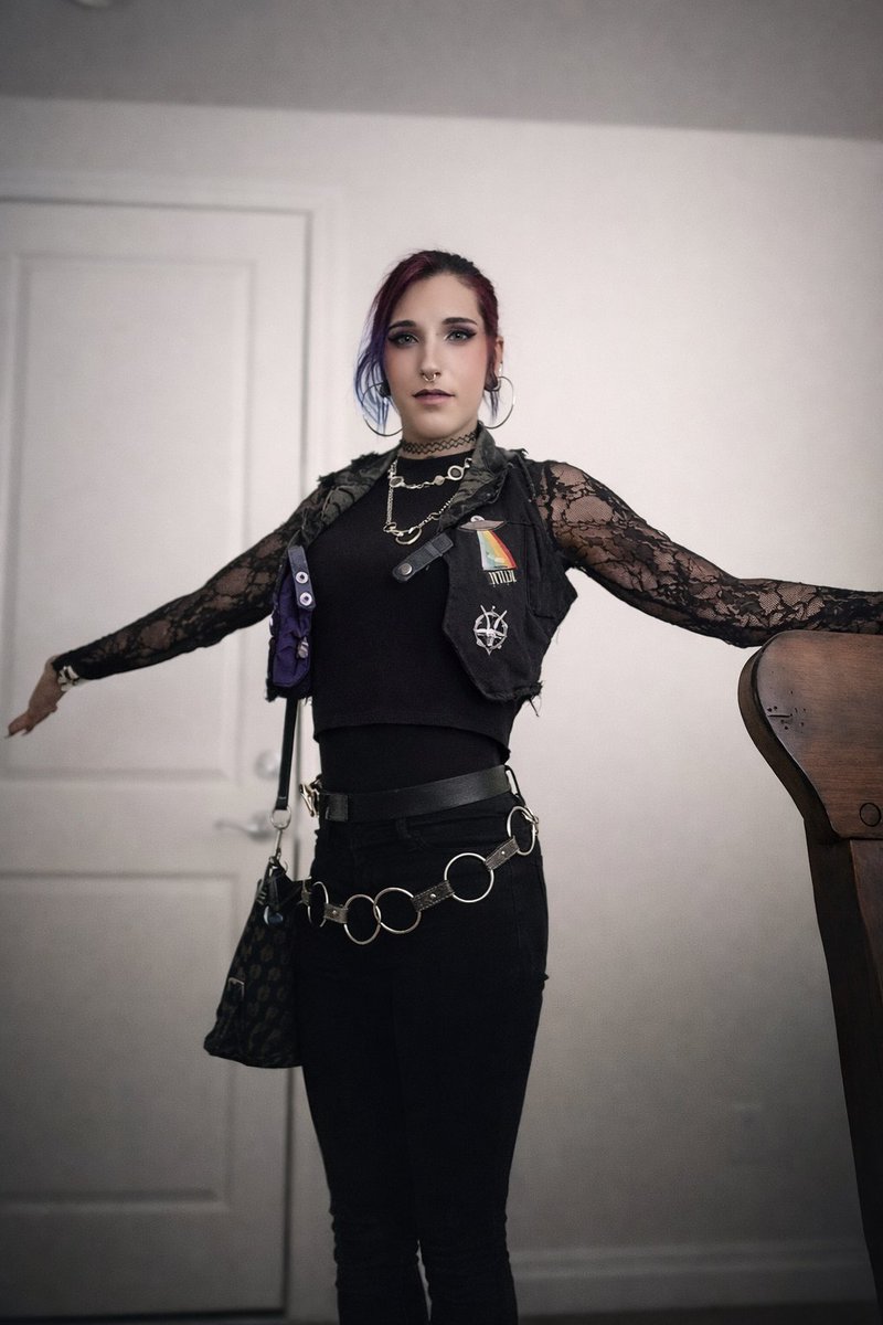 Lynzi B. Evanz tweet media