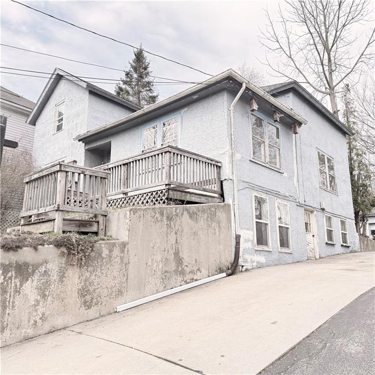 EmilyKRealtor's tweet photo. 📅 OPEN HOUSE | ⏰ Tue, Apr 07, 2026 03:00 PM - 04:30 PM

🏠 7 Shippee Avenue, West Warwick, RI 02893

https://t.co/93dWrYR1oC https://t.co/qxcqmhgw8r