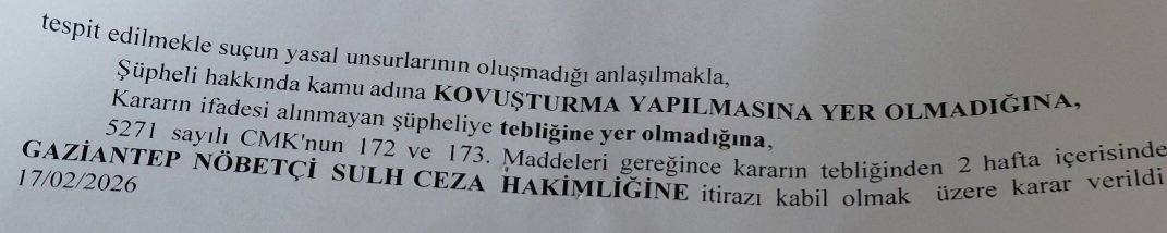 BeyazsayfaE's tweet photo. Özellikle Kadınlara ağza alınmayacak küfürler eden ve tanımadığı bilmediği insanlara hadsiz tehditler savuran şahıs ile ilgili onlarca dava açılmıştır. 
Selahaddin Kale ( Medyaskop) isimli şahıs hakkında açmış olduğum dava sonucunda yüce mahkeme bu şahıs hakkında 1 ila 3 yıl arasında hapis cezası vermiştir.
Yargı süreci devam etmektedir ve sonuna kadar takipçisi olmaya devam edeceğiz.
Ayrıca;
Şahsın benim hakkımda sözde siyasilere hakaret ettiğim gerekçesi ile açmış olduğu dava takipsizlik ile sonuçlanmıştır.
1) Benim bazı siyasiler ile ilgili söylemiş olduğum sözlerin fikir ve düşünce özgürlüğü kapsamında değerlendirip herhangi bir hakaret içermediğine karar verilmiştir.
2) Bana ait olmayan ama sanki benim attığım twit gibi gösterilen ve üzerindeki tarih ve içerikleri ile oynandığını daha önce  söylemiştim Orijinal Twitt ile üzerinde oynanmış twiti mahkeme sunmuştum 
Bu kapsamda siber birimlere yapmış olduğum bu sahtekarlık ile ilgili başvurum kabul edilmiş olup bu sahtekarın içerikleri ile kimlerin oynadığı ve bunları hangi şahıslar üzerinden servis edildiğini yapılacak araştırma sonucunda öğreneceğiz..
3) Yapanın yanına kâr kalmasın düşüncesi ile bugüne kadar yapmış olduğum tüm başvurular ve itirazlar lehimize sonuçlanmış olup adalet mekanizmasının çok bağıranın değil haklı olanın yanında olduğunu görmek ülkemiz ve milletimiz adına sevindirici bir gelişme olduğunu paylaşmak isterim.