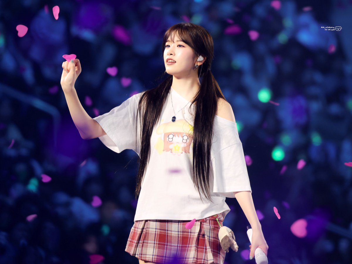 260322 DIVE into IVE 안유진 (11)

#안유진 #아이브 #IVE #ANYUJIN