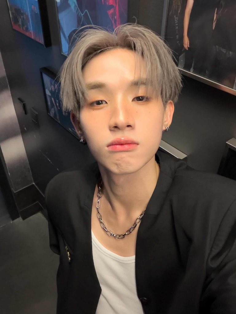 กุบกอบ tweet media