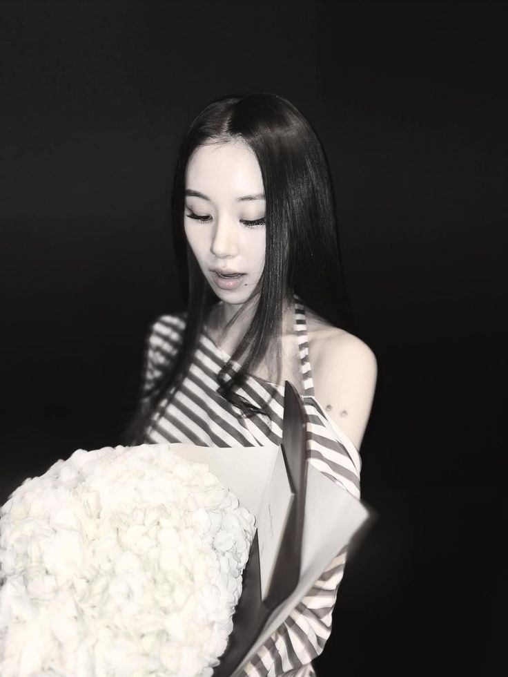 Son Chaeyoung tweet media