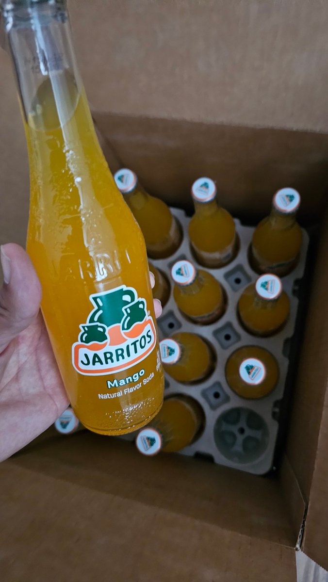 kgswish2's tweet image. Shout out @Jarritos for another case from the discord thirsty Thursday givey. One of the coolest communities you could be in #bones #jarritos