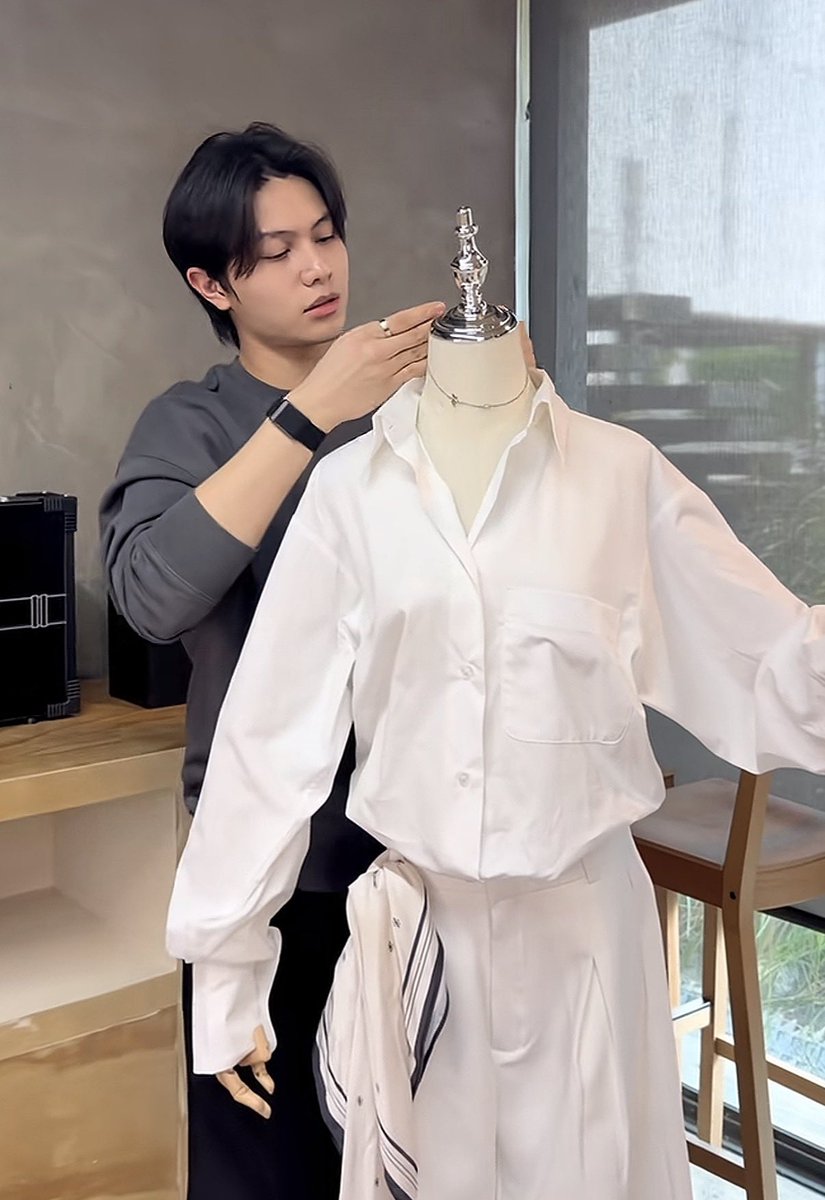 Elise ໒꒱‧₊ (semi-ia) tweet media