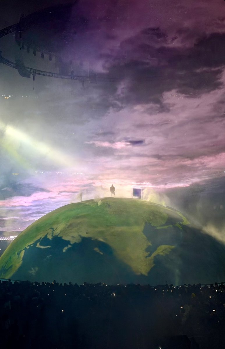 Jasterro౨ৎsaw Ye tweet media