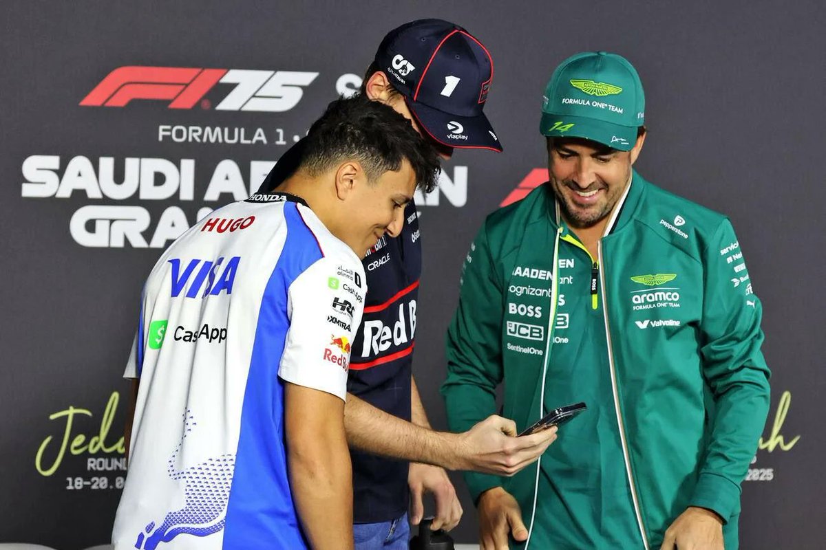 ooLolo³ | #1 champagne problems fan tweet media