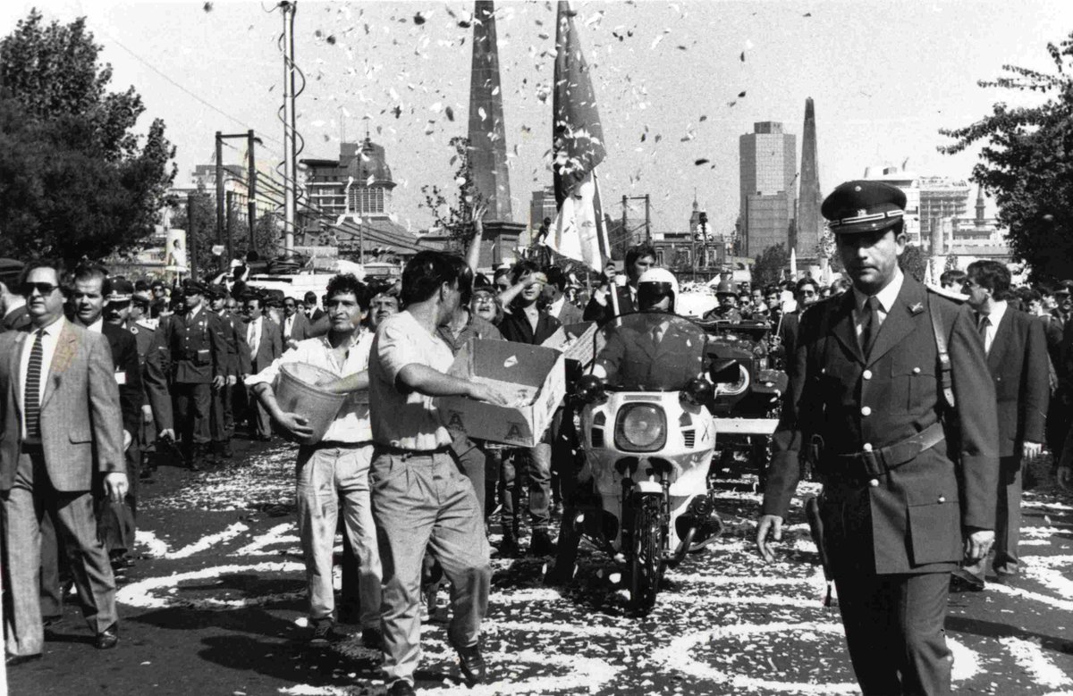desde_1965's tweet image. El 23 de marzo de 1991, el senador Jaime Guzmán rechazó aprobar una ley para indultar terroristas. Diez días después, los comunistas lo asesinaron.
