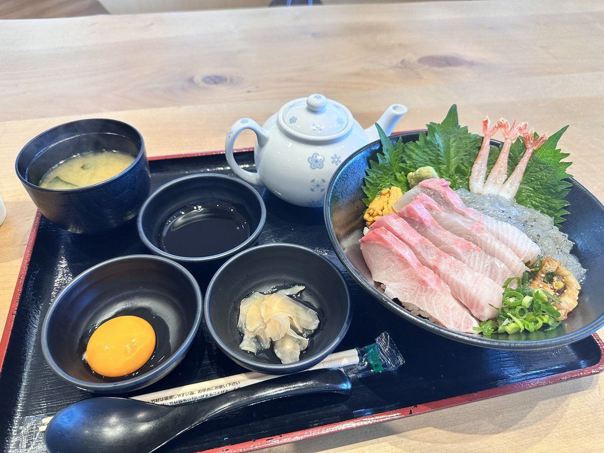 Hide motorcycle touring club tweet media