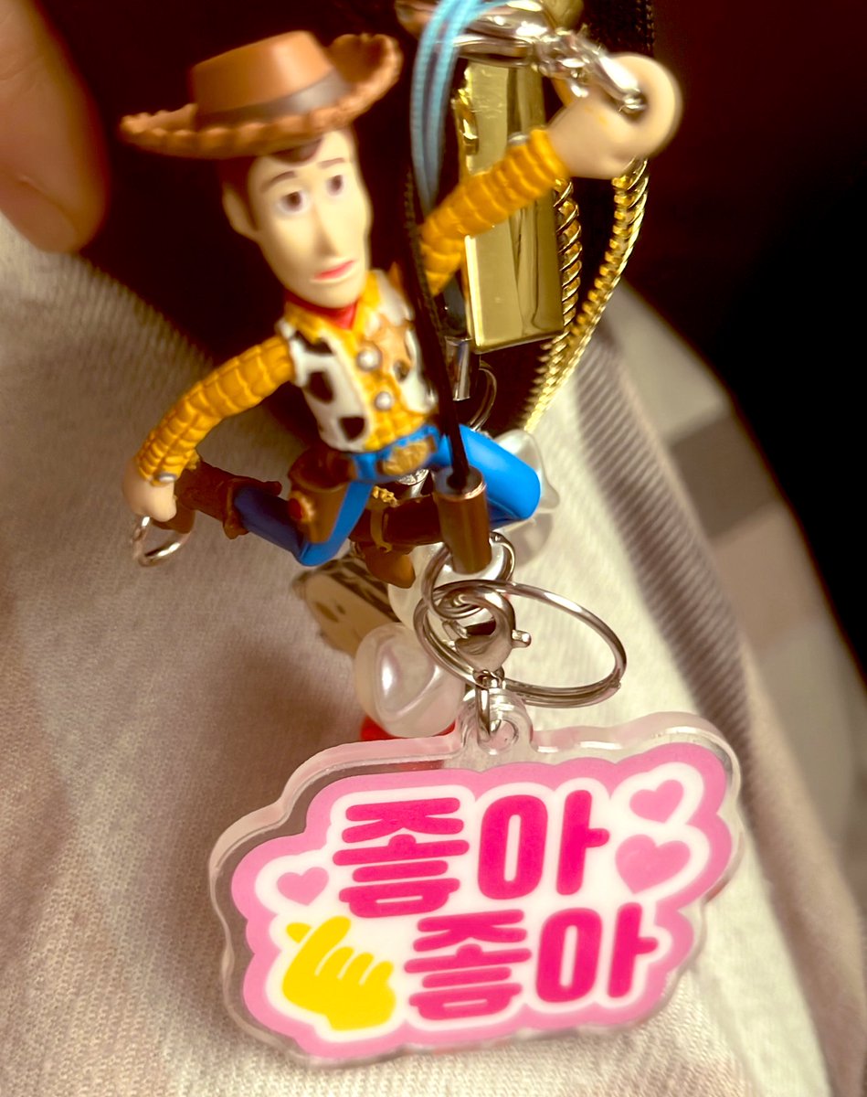 聖👨👩👧👦🐬🍈🐳 tweet media