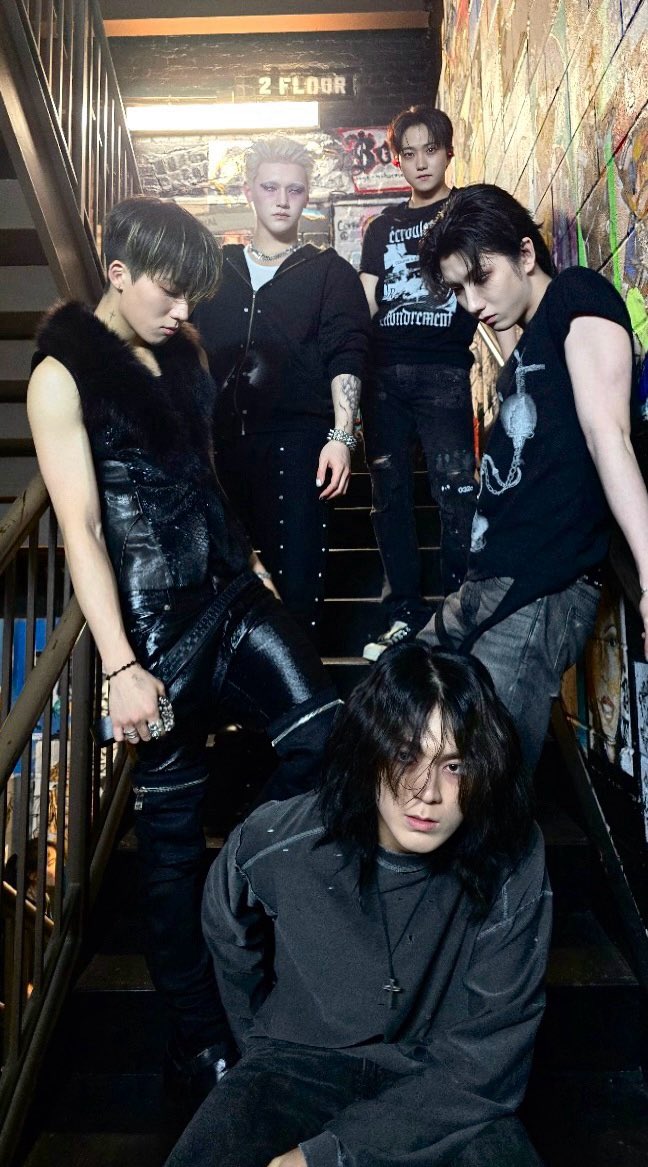 JUSTB Official tweet media