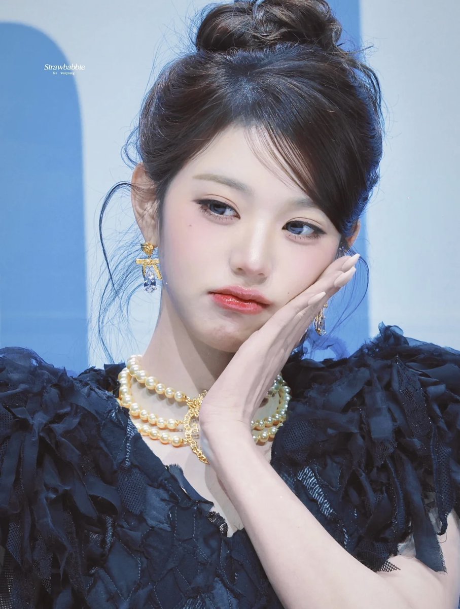 ieulps_jp's tweet photo. 憧れのウォニョンちゃんになれる方法とは？🐰💖

「ダウンタイムなし」で今すぐ可愛くなりたい人、大集合！✨
 一瞬で顔印象が変わる魔法のヒミツを教えちゃうよ💄

✅ ダウンタイム：ほぼゼロ！
✅ 効果：その場で即・確認！
✅ 仕上がり：ぷるぷるM字ライン＋口角アップ

#唇フィラー #口角挙上 #M字リップ #プチ整形 #韓国整形 #韓国美容外科 #美容垢 #垢抜け #横顔美人 #ぷるぷる唇 #症例写真 #イウル美容外科 #整形レポ #渡韓整形 #韓国美容 #美容整形 #フィラー #ヒアルロン酸注入 #唇ヒアルロン酸 #ビフォーアフター #美容クリニック #自分磨き