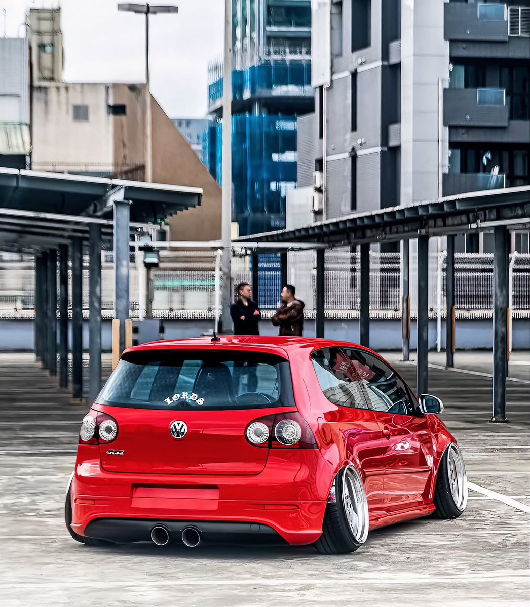 EpicDubs's tweet image. 👑 CamberGang 

#VW #Volkswagen #Mk5 #VwGolf #Mk5R32 #VR6 #Porsche #SplitWheels  #Stanced #DubLife