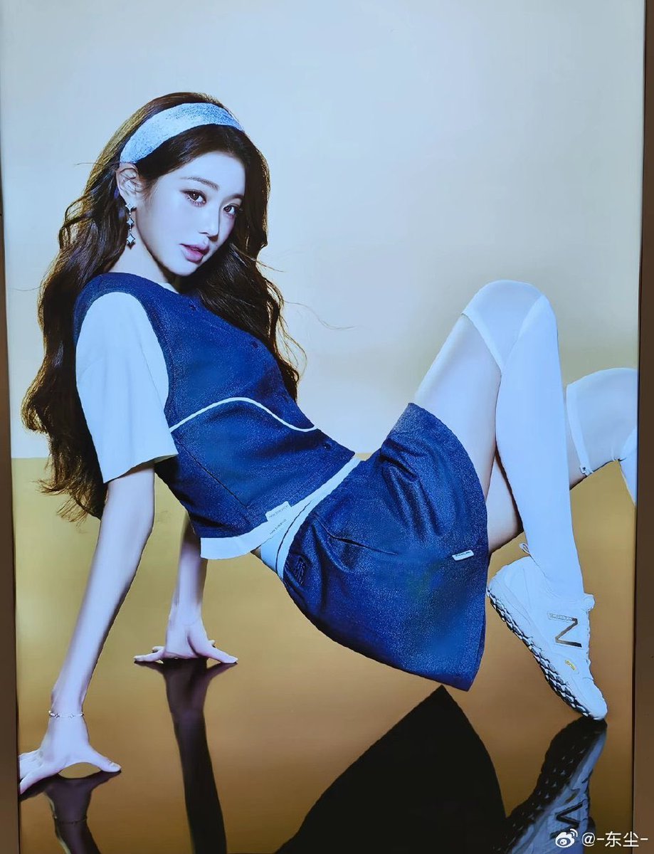 Foreverwy_0831's tweet photo. Newbalance광고 #장원영 https://t.co/SUx7QtY2Do