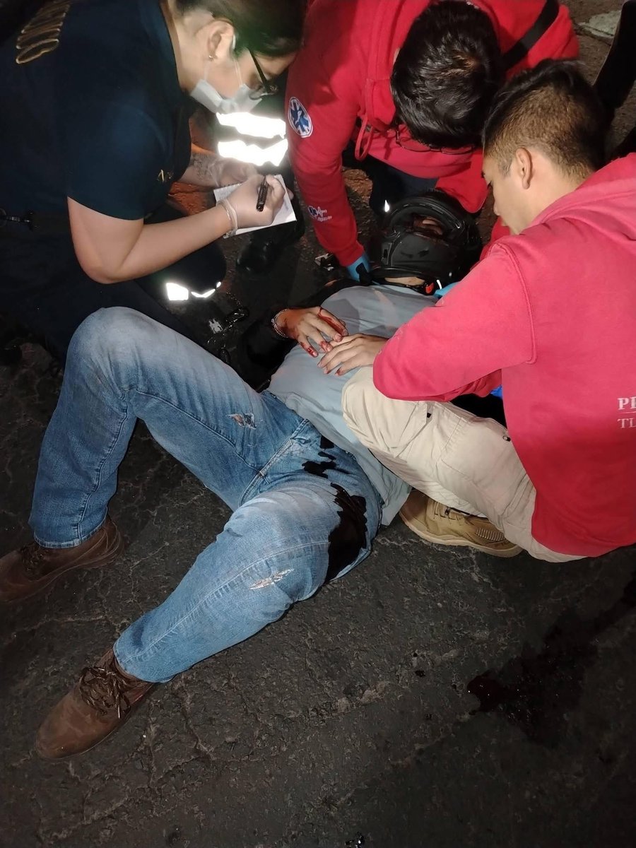 FrAgencia's tweet photo. ‼️BIKER ATROPELLADO EN AV. MARIO COLÍN #TLALNEPANTLA #EDOMEX‼️

🚨servicios de emergencia en el lugar. https://t.co/DaeKd2R42t