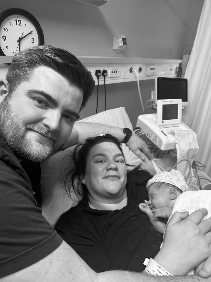 RedCam97's tweet photo. The most extraordinary experience of my life ❤️

Welcome Archie! https://t.co/DfiYHwVbCL