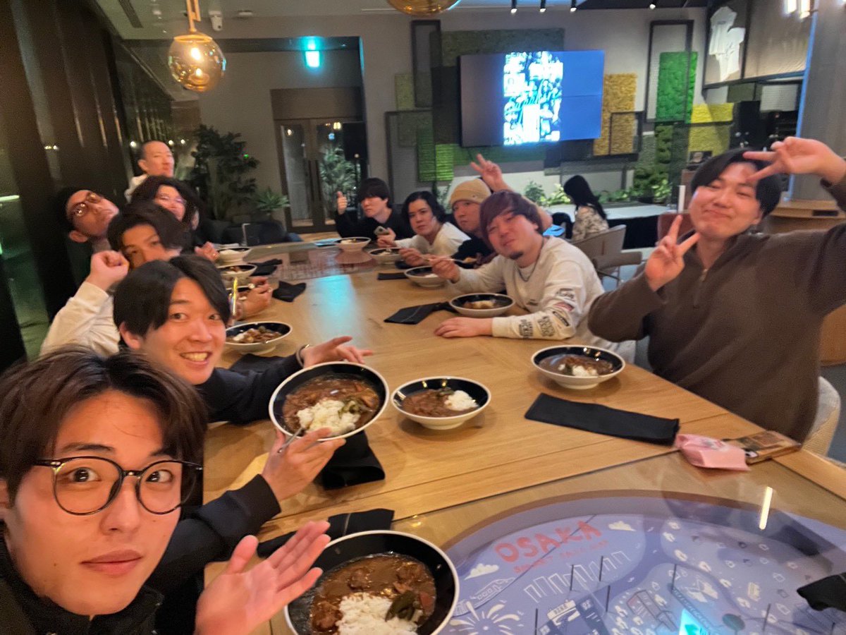 gakuyasapphire's tweet photo. 💎【本日のサファイア】💎

20 時からキャノピーbyヒルトン大阪梅田さんにて
『ワラウ「漫才THURSDAY」ナイト』が
ございます🍖

もう春です！お花見ついでに夜まで楽しみましょう！！🌸

#木曜はキャノピーで爆笑 

ぜひご来場ください🥂 https://t.co/Qma4X9dAuz