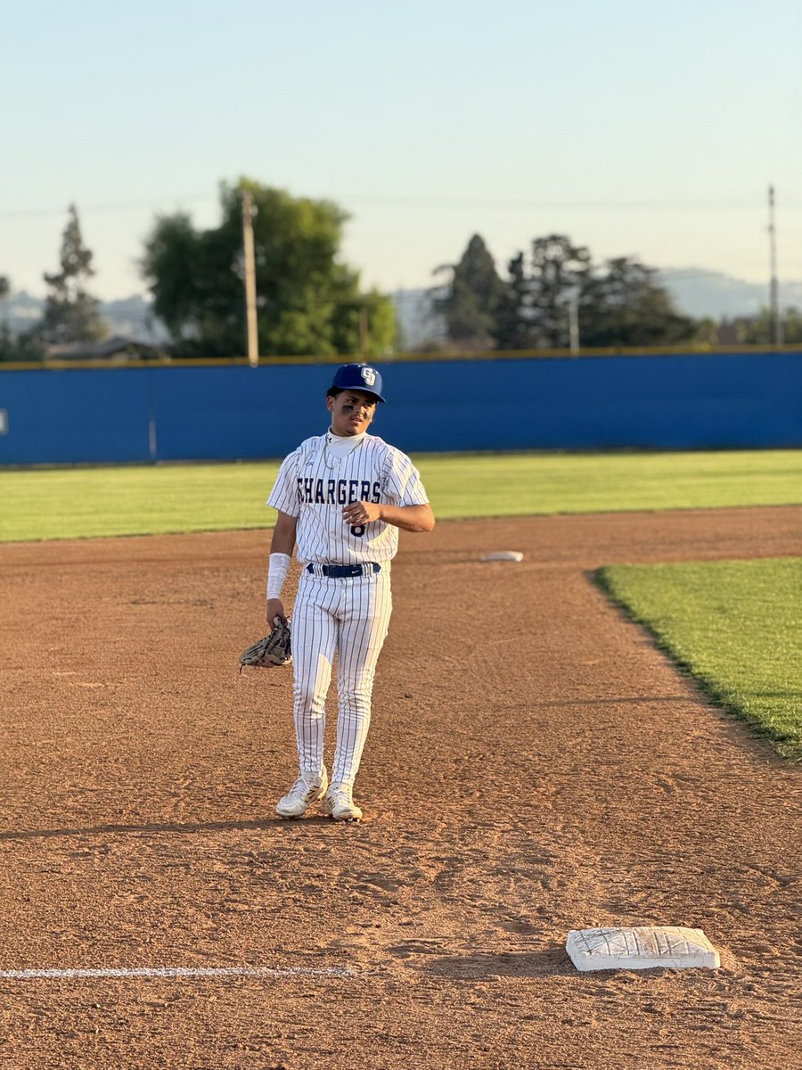 RealBigGeorge_5's tweet photo. @_COBaseball UT/DH Frankie Robles (c/o 27) has went 11 for 15 over this weeks Ryan Lemmon Tournament. He’s batting .585 on the season. #CharterOakBaseball @tspeterson40 @coachmark_48 @SGVNSports https://t.co/OLvvAT3Ydi