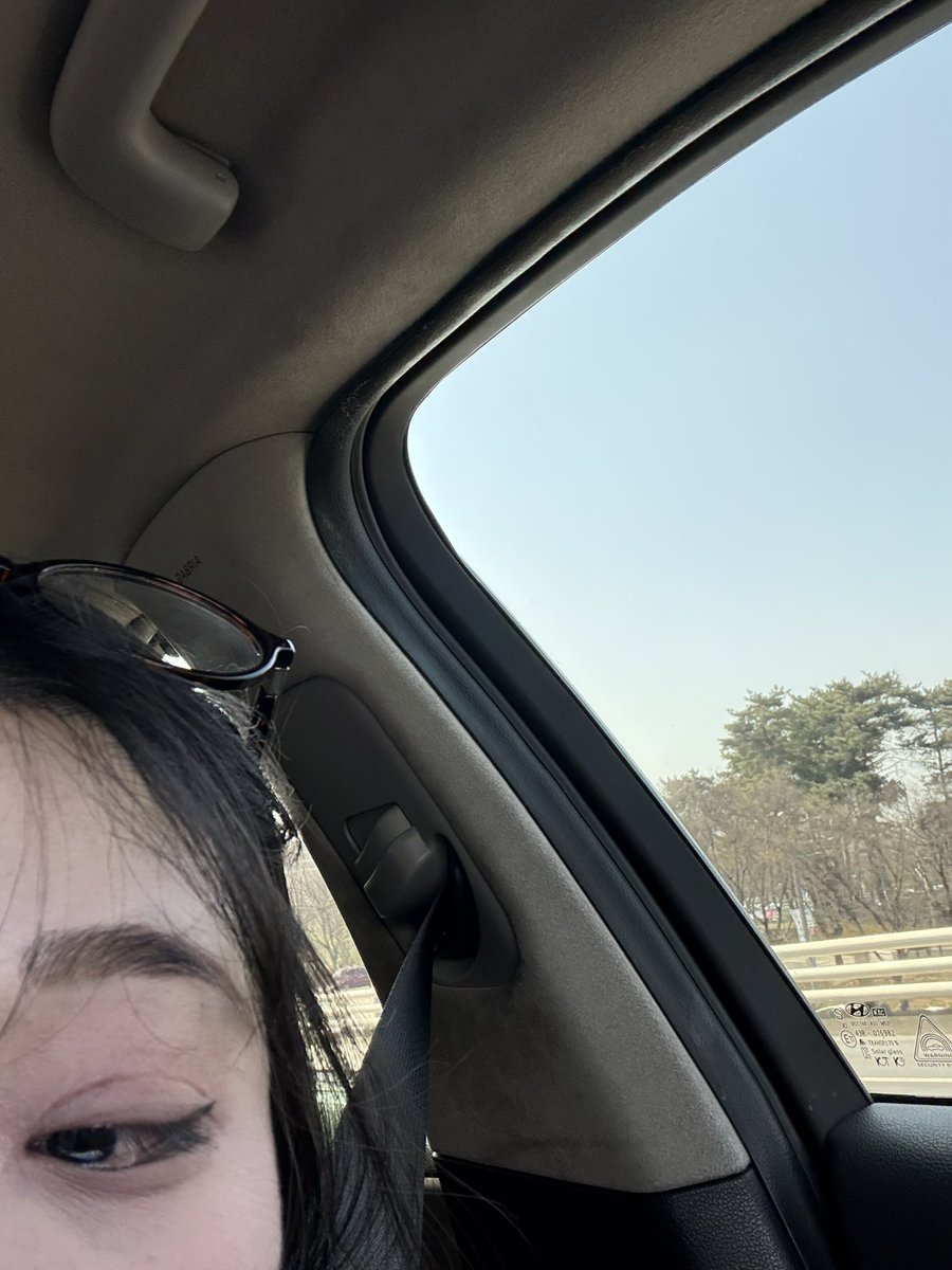 ondamway's tweet photo. 엄마 손에 볼펜으로 사랑해♡ 썼는데 엄마가 내 손에 뭐라고 썻는지 보실 분…. 그래서울엇음; https://t.co/UaMom1JptN
